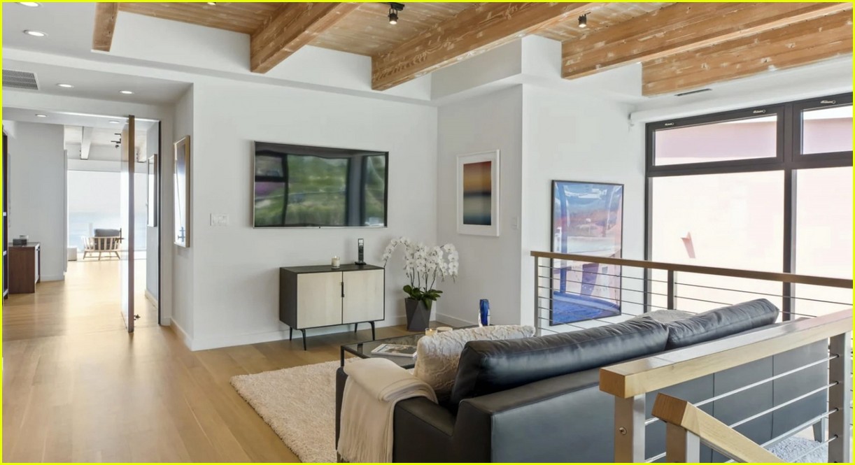 Matthew Perry Sells Malibu Beach House for 13 Million Look Inside