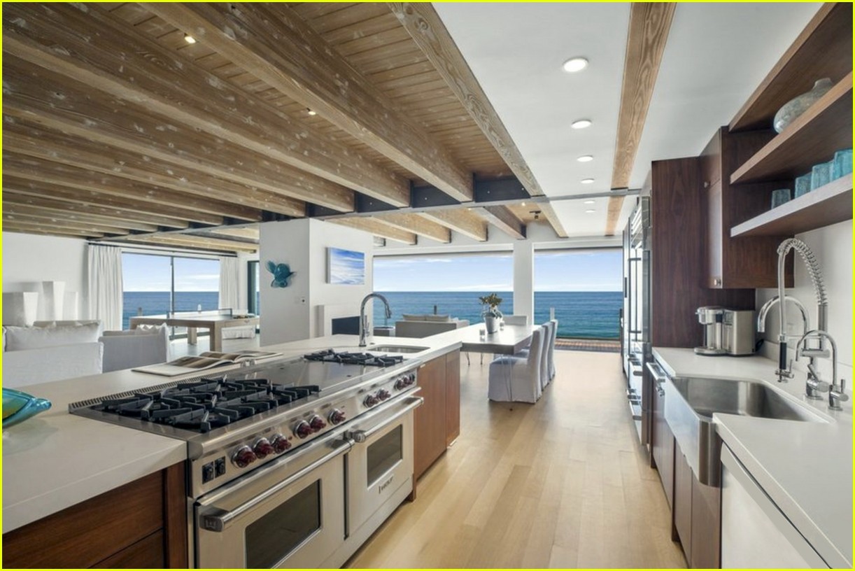 Matthew Perry Sells Malibu Beach House for 13 Million Look Inside