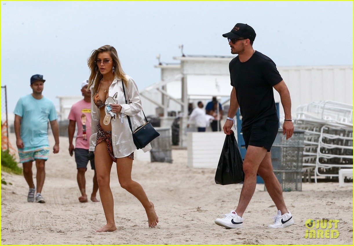 NFL Player Danny Amendola Packs On the PDA with Girlfriend Jean Watts