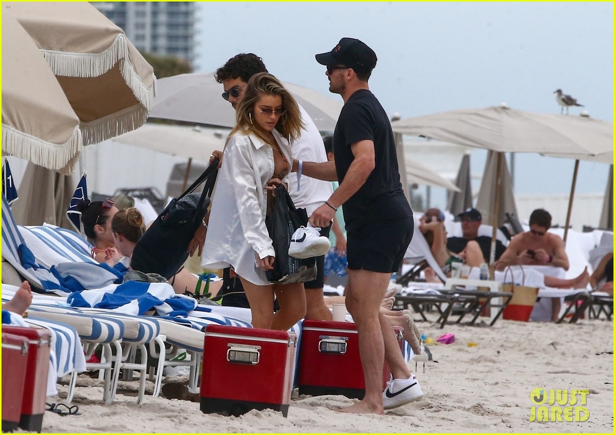 NFL Player Danny Amendola Packs On the PDA with Girlfriend Jean Watts