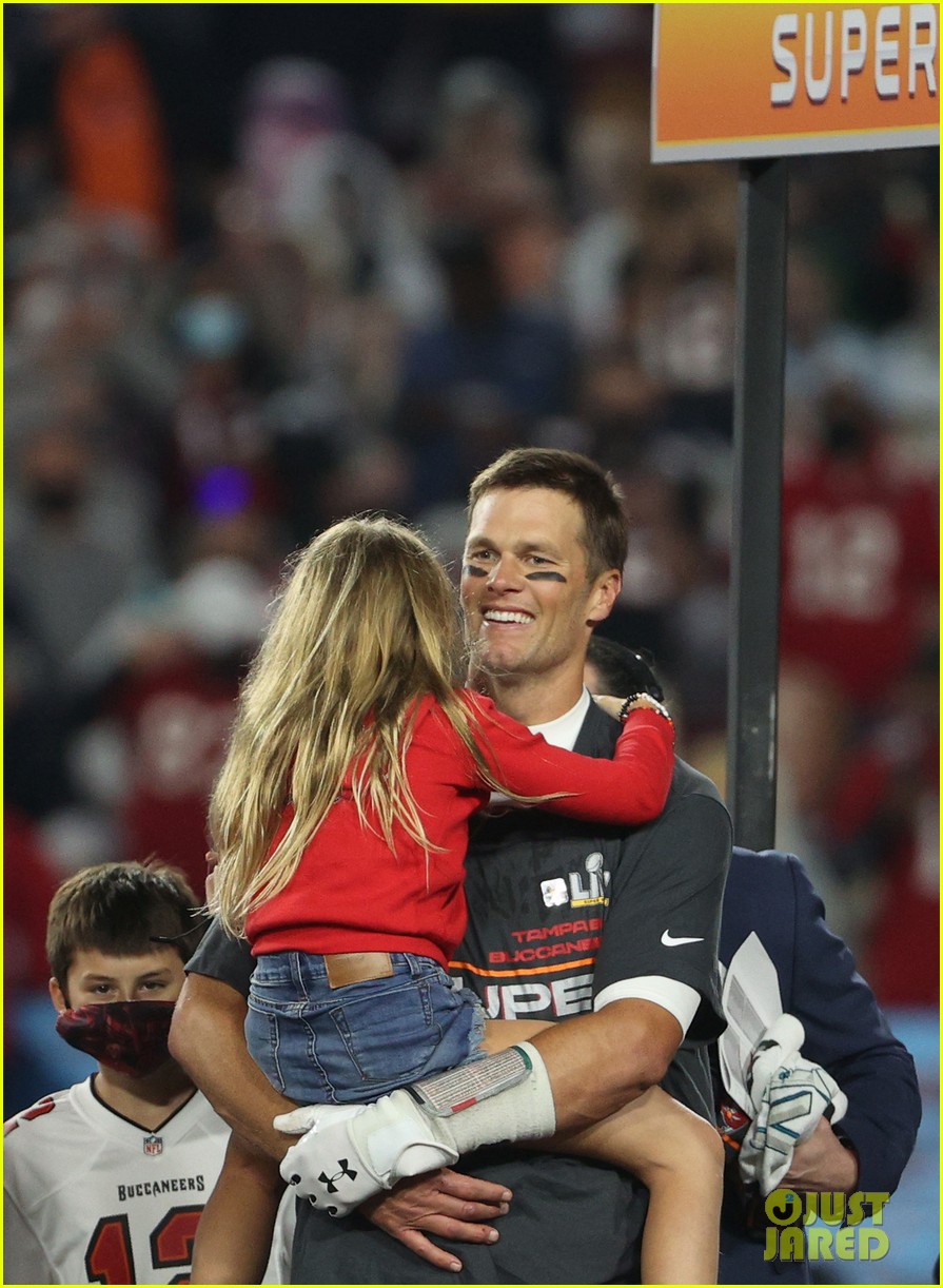 Watch the Adorable Moment Tom Brady Sees His Kids After Winning Super