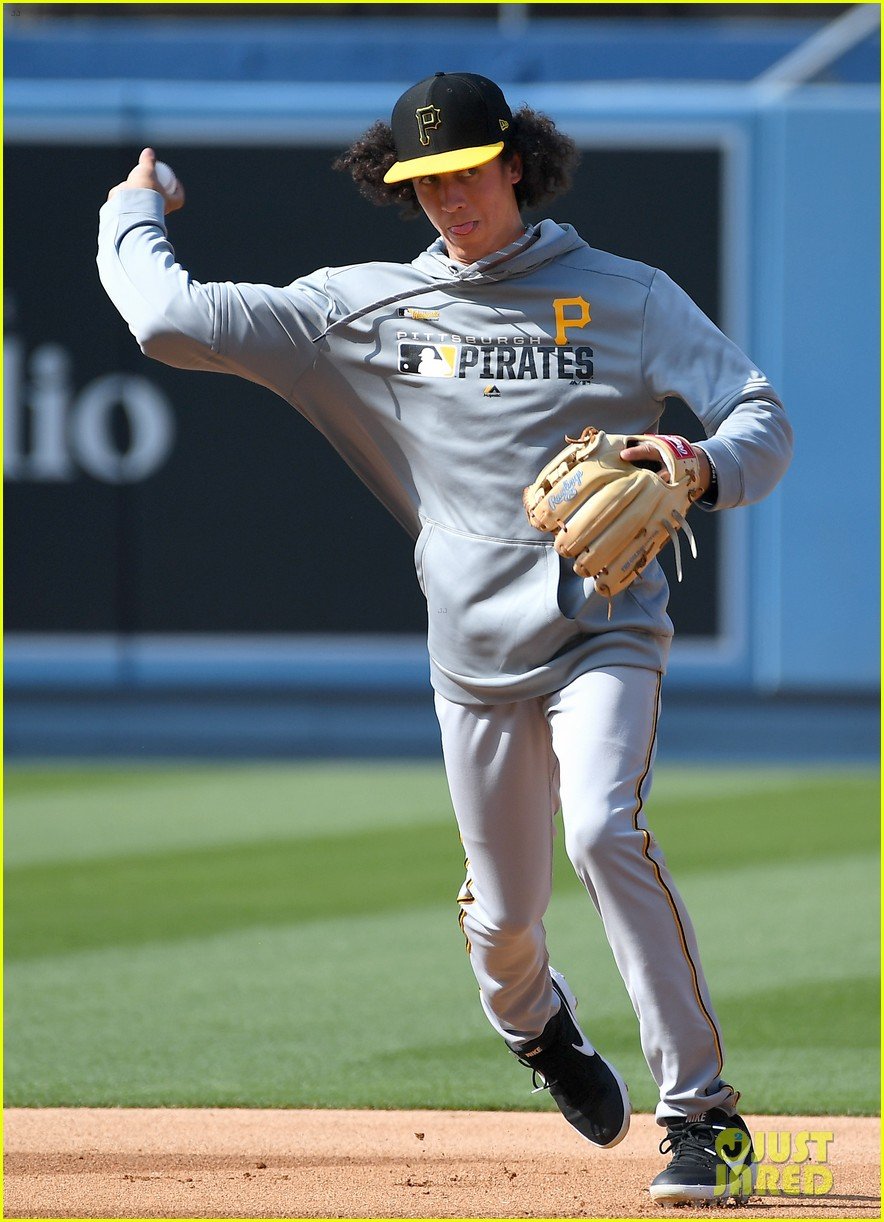 Vanessa Hudgens Makes Things Instagram Official with Cole Tucker on