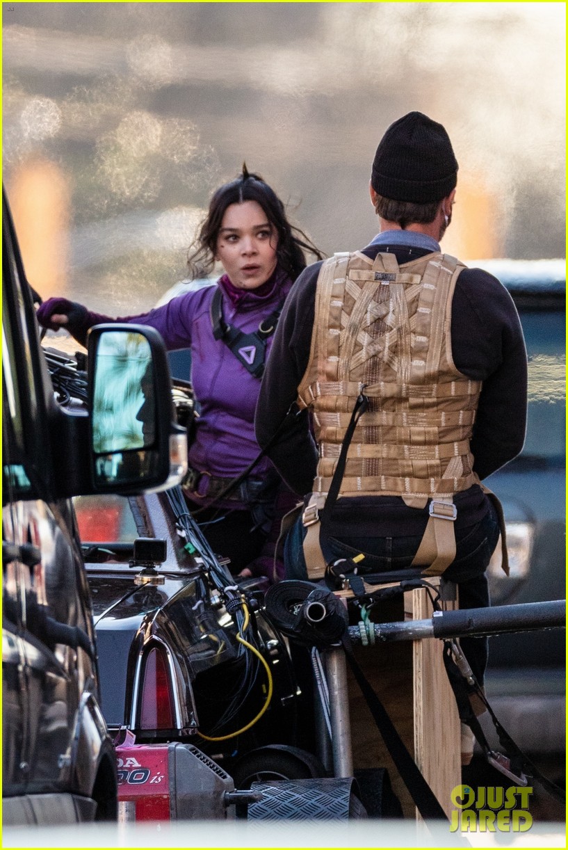 Hailee Steinfeld & Jeremy Renner Continue Filming 'Hawkeye' in Atlanta