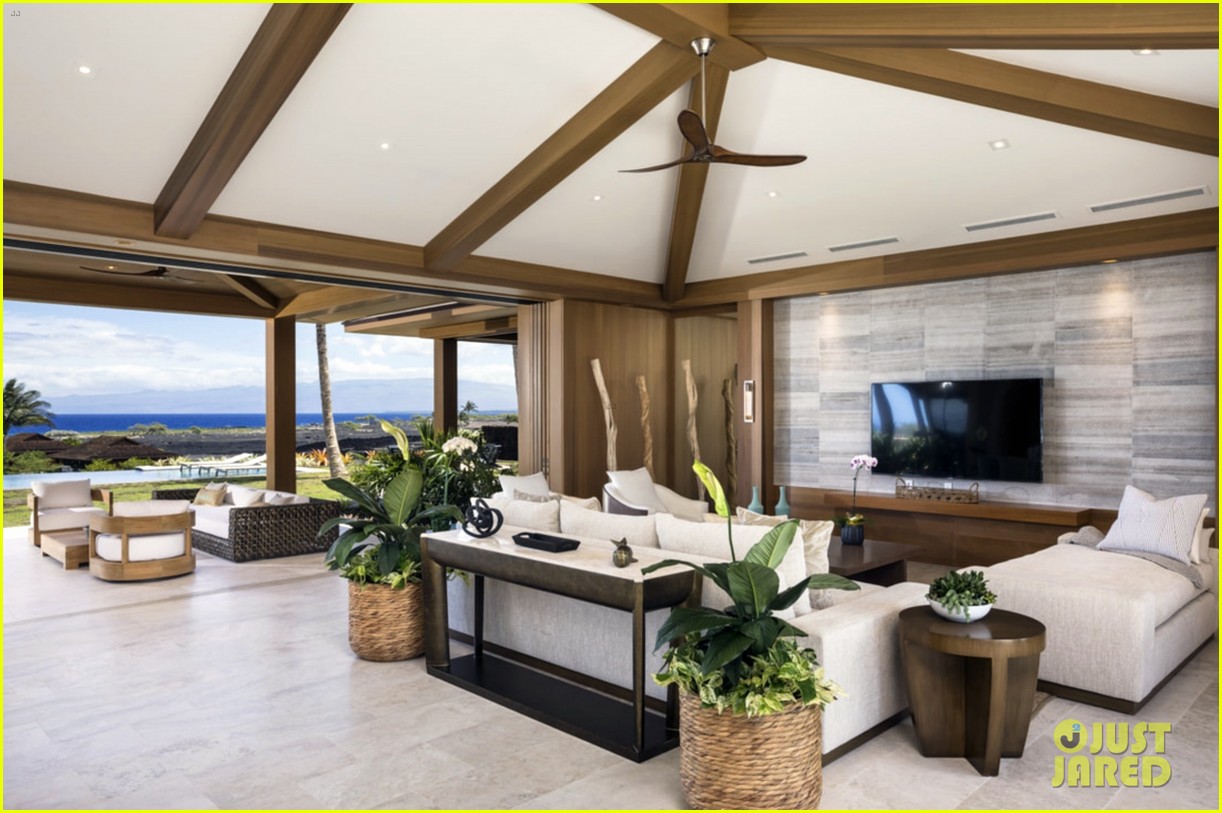 Look Inside Matthew McConaughey's Brand New Hawaii Vacation Home He