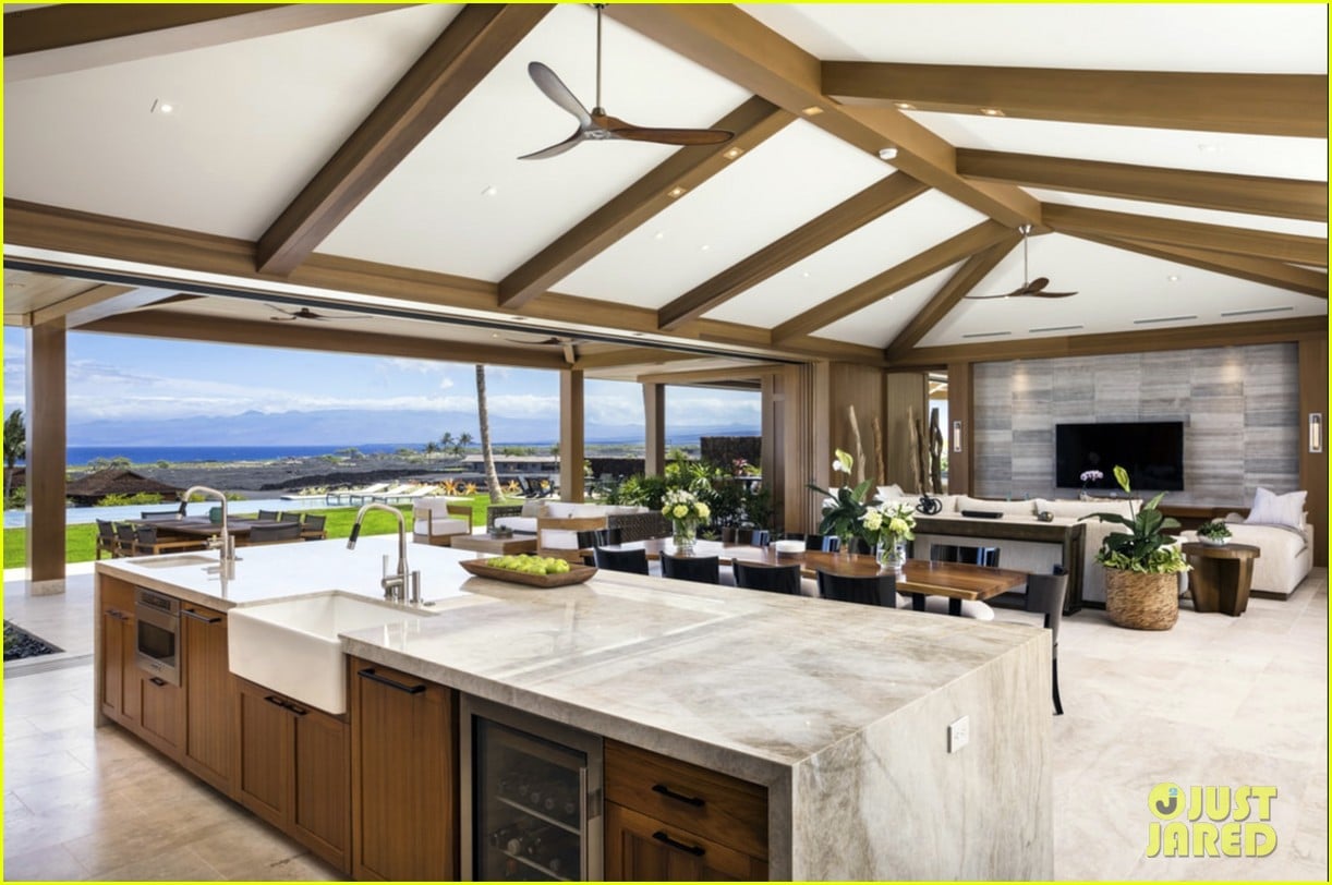 Look Inside Matthew McConaughey's Brand New Hawaii Vacation Home He