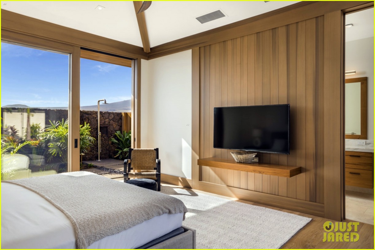 Look Inside Matthew McConaughey's Brand New Hawaii Vacation Home He