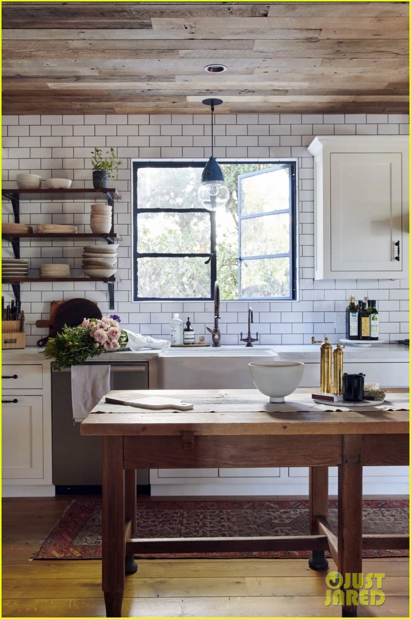 Look Inside Ashley Tisdale's Los Feliz Mansion She Just Sold for 5.78 Million! Photo 4537483