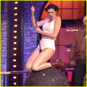 Anne Hathaway Rides Miley Cyrus' 'Wrecking Ball' for 'Lip Sync Battle'! (Video)