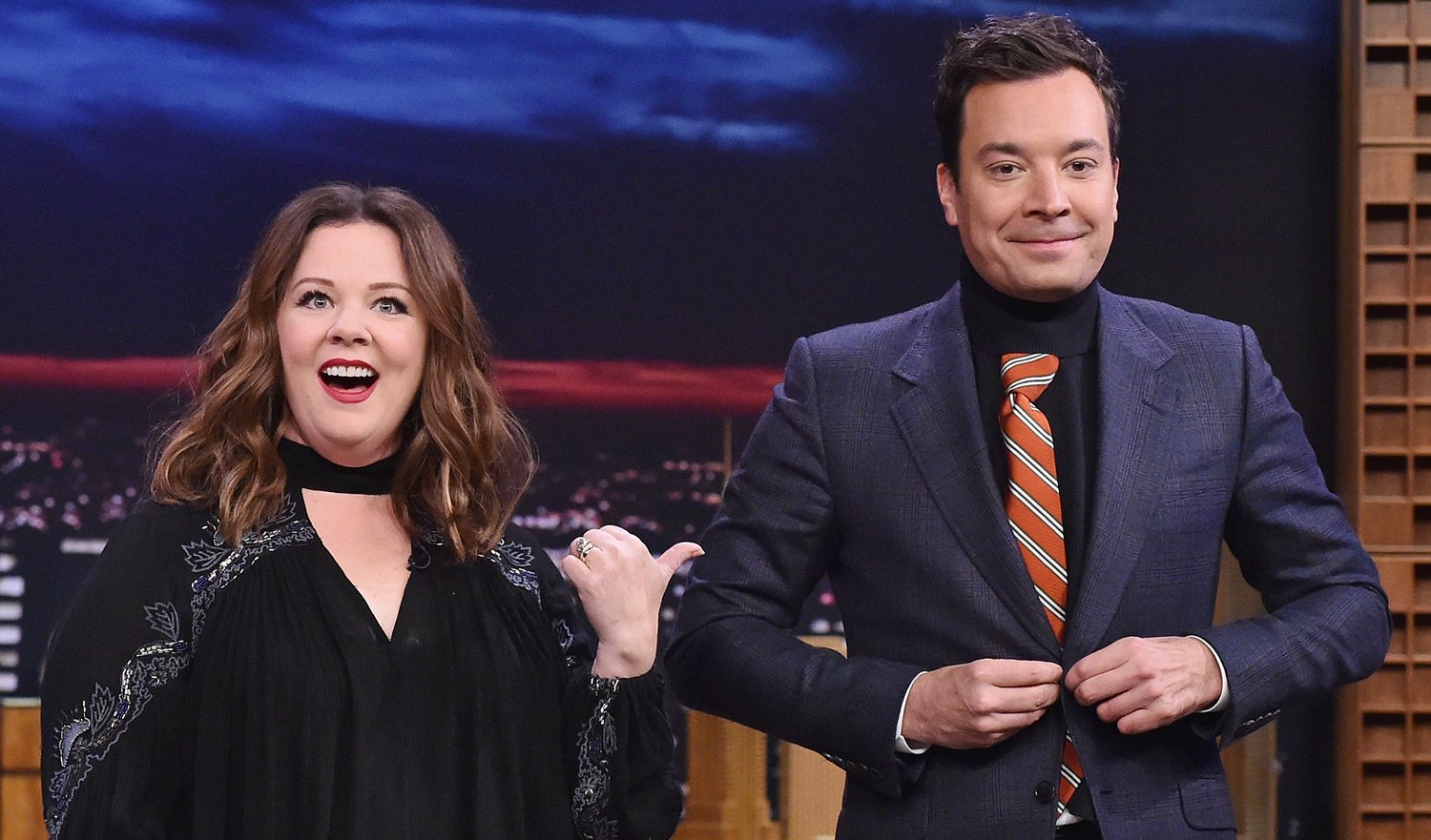 Melissa McCarthy Lip Sync Battles Jimmy Fallon & Sings ‘Pocahontas