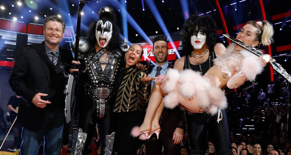 Miley Cyrus Sticks Her Tongue Out With Gene Simmons & KISS! Miley
