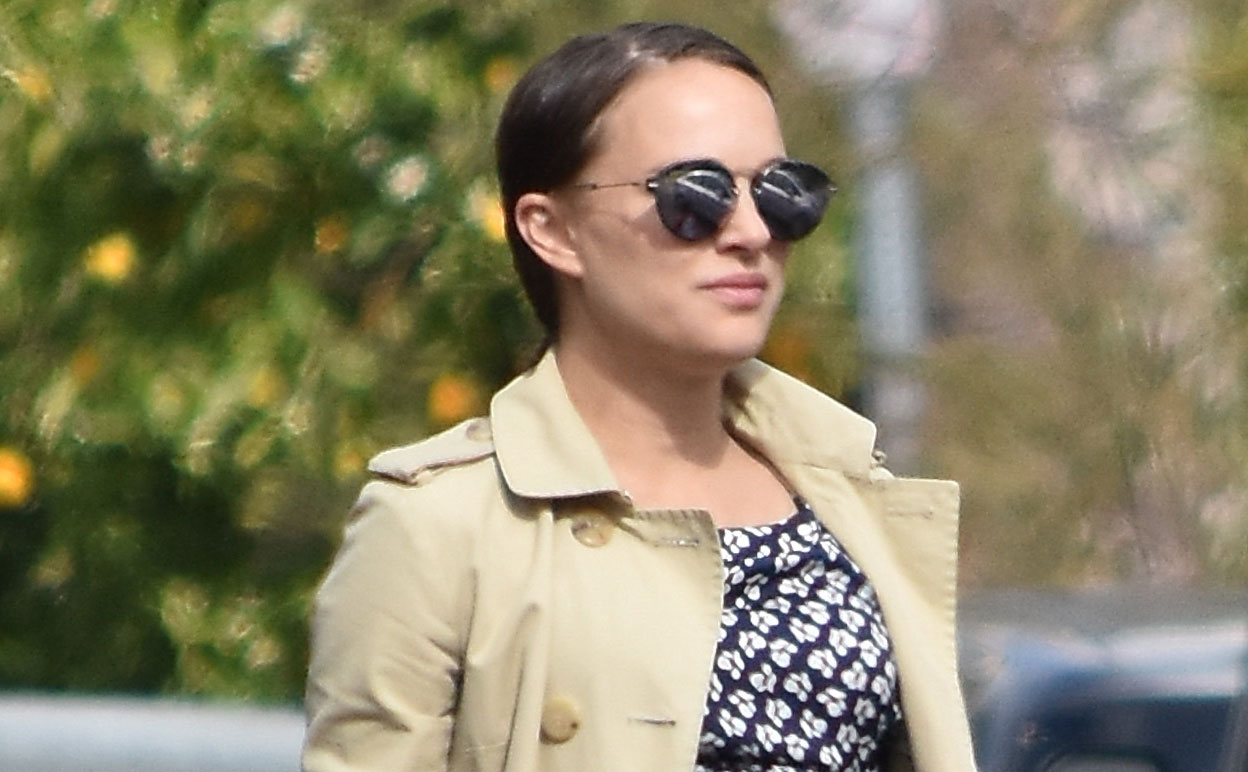 Natalie Portman Bares It All in New 'Planetarium' Movie Stills