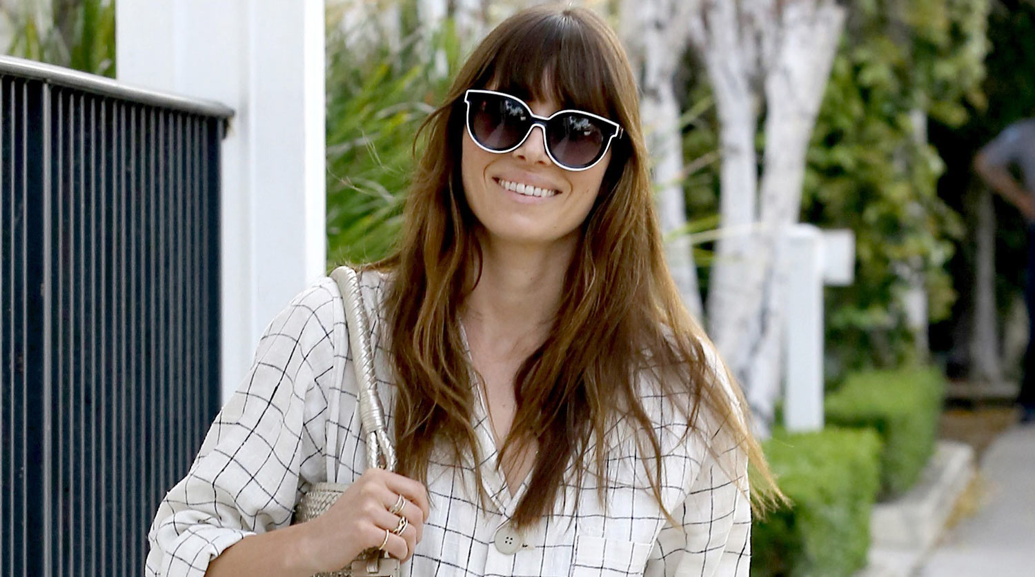 Jessica Biel Wraps Up Busy Day at Her Restaurant Au Fudge