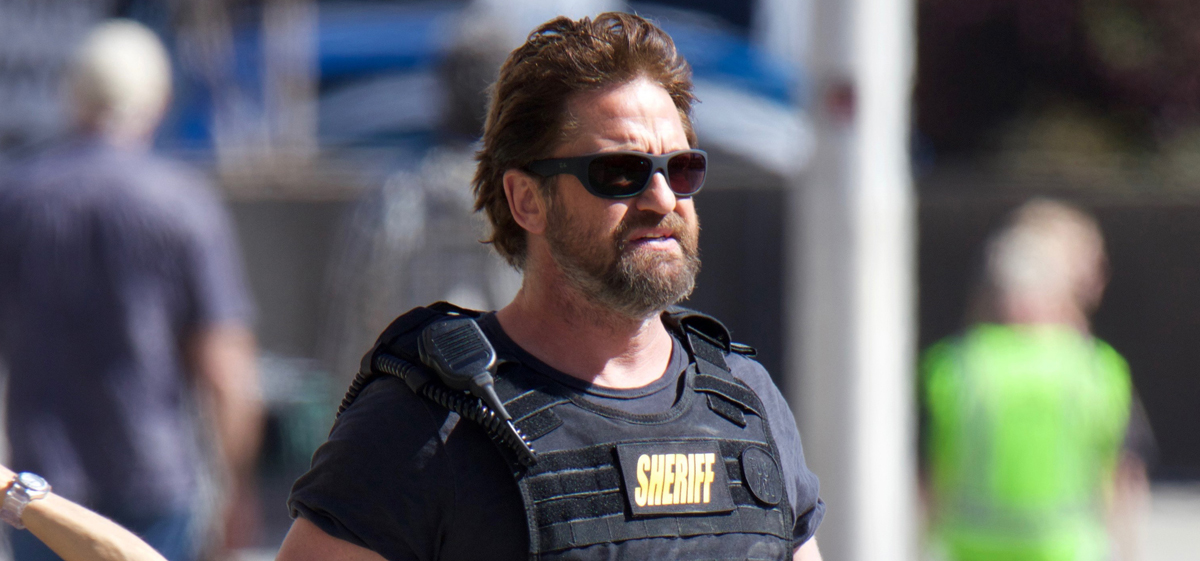 Gerard Butler Visits Haunted House in 'Scaryville, Georgia'