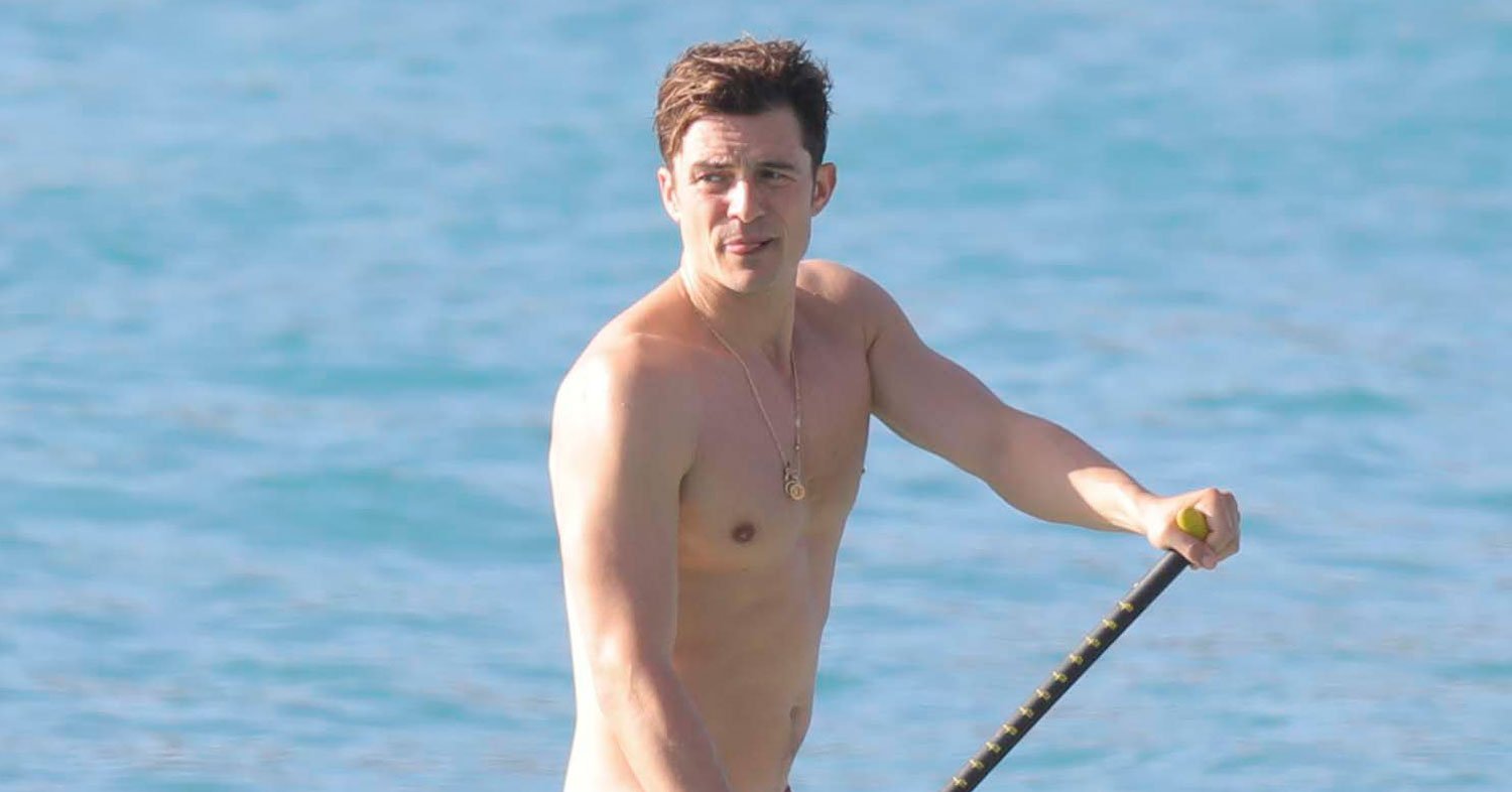 Orlando Bloom Now Claims His Dick ISNT As Big As Those 