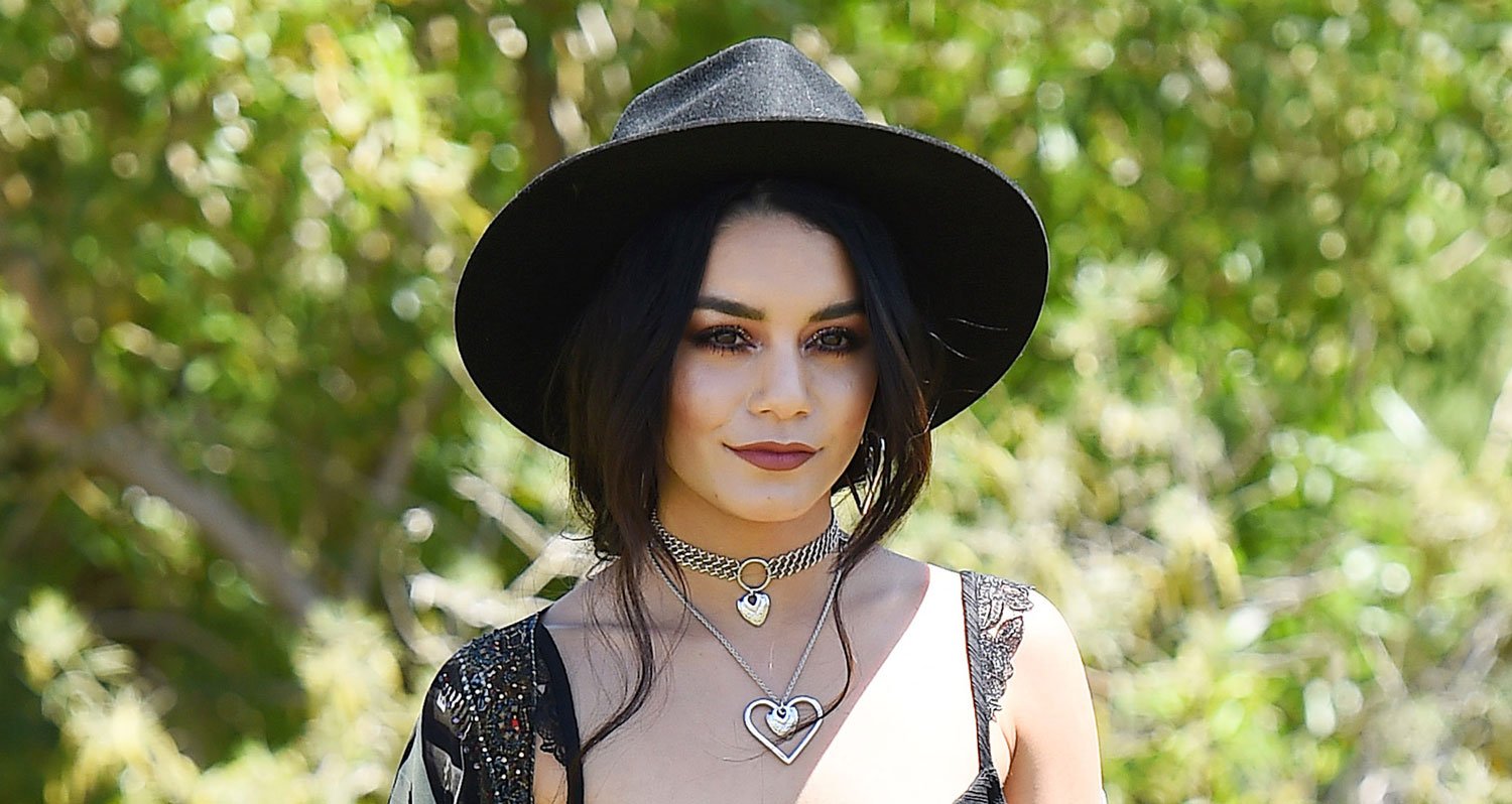 Vanessa Hudgens Arrives at Coachella 2017 See Pics of Her Outfit