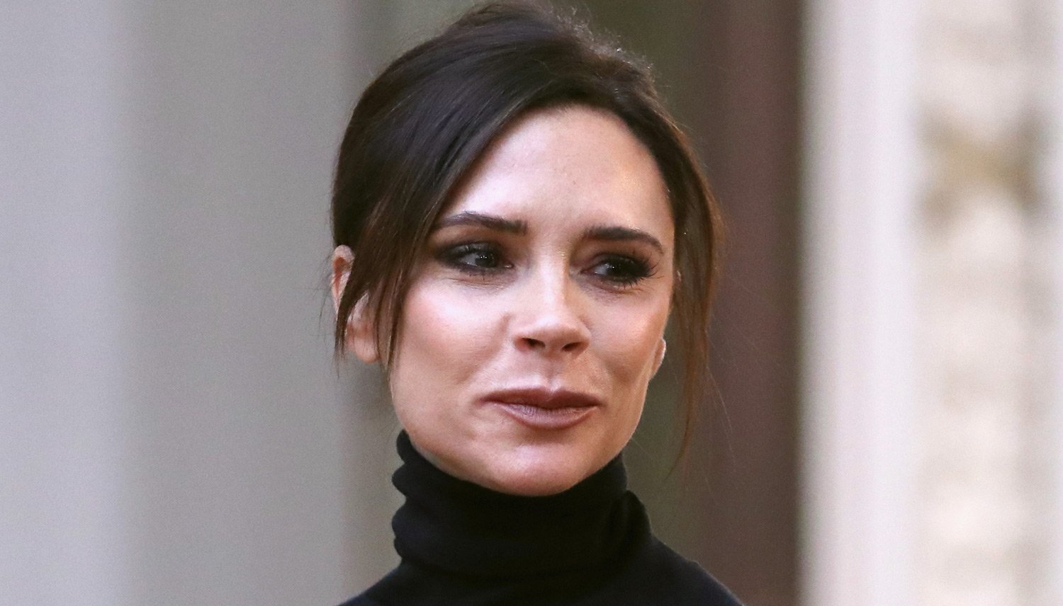 Victoria Beckham Gets Birthday Love From Her Family! | Brooklyn Beckham