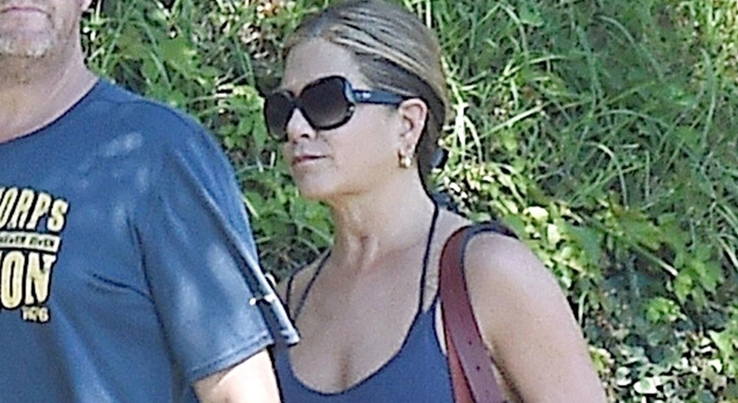 Jennifer Aniston Enjoys Some Fun in the Sun in Italy! | Jennifer