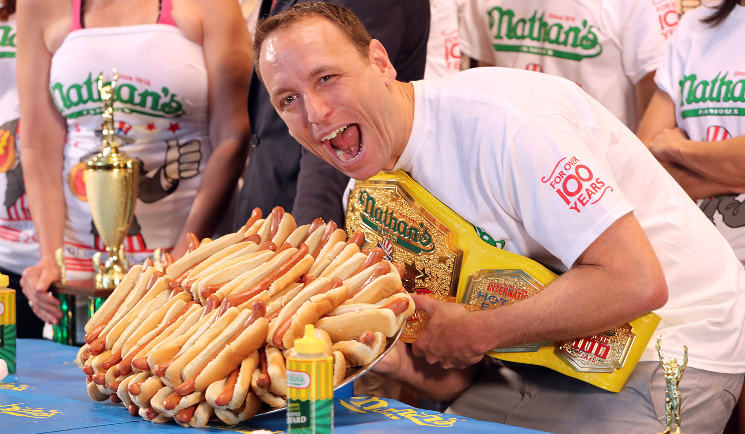 Joey Chestnut Downs 74 Hot Dogs, Wins Nathan’s Hot Dog Eating Contest 2018! Joey Chestnut