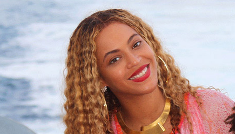 Beyonce Shares Rare Photo of Twins Rumi & Sir! | Beyonce Knowles, Blue