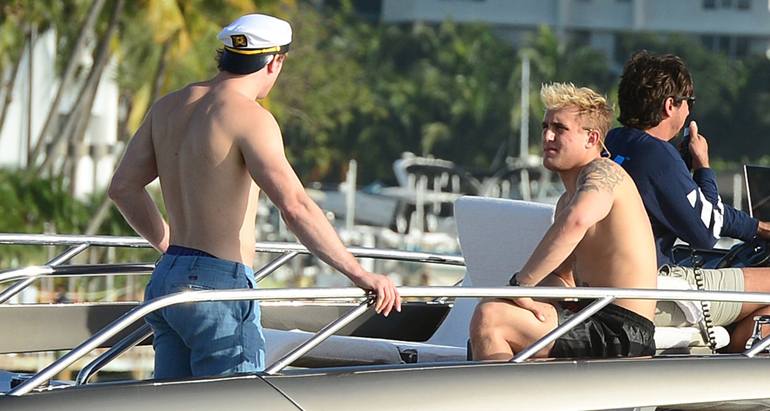 Logan & Jake Paul Go Shirtless For Yacht Trip in Miami! Jake Paul