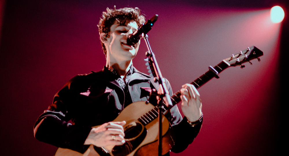 Shawn Mendes Kicks Off 2019 Tour In Europe Set List Revealed Shawn Mendes Tour Just Jared