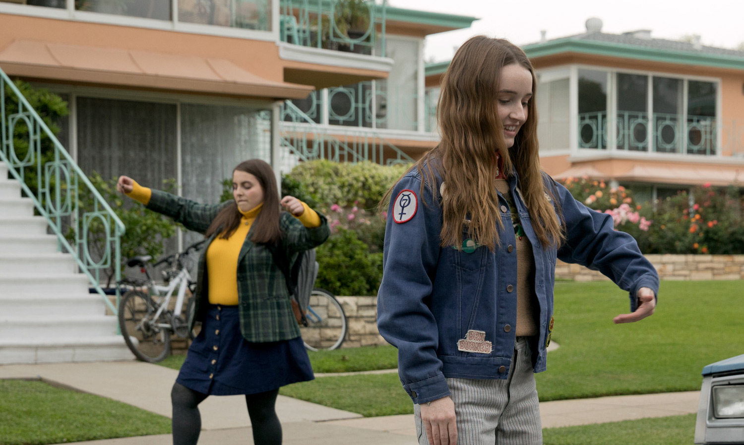 Kaitlyn Dever & Beanie Feldstein Show Off Their Dance Moves in