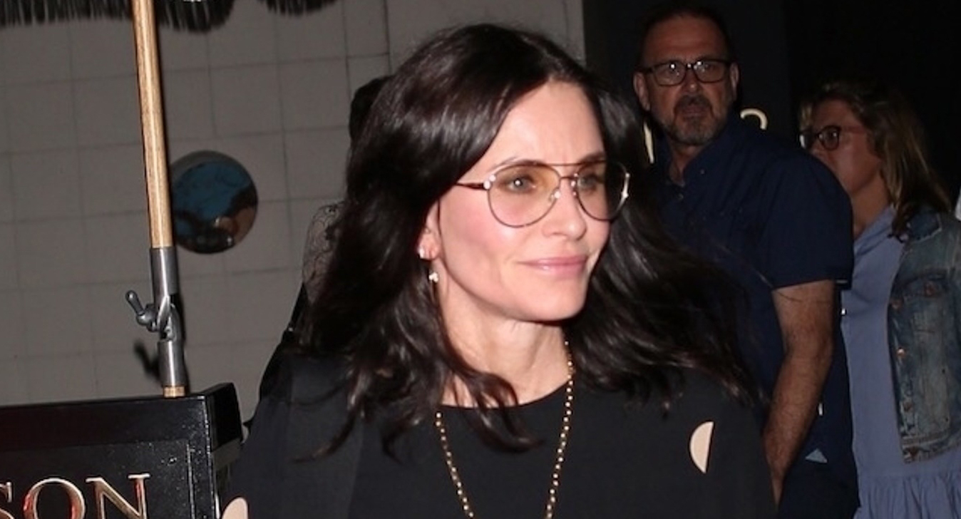 Courteney Cox Friends 25th: The One With The Anniversary Courteney Cox Meets Up with Friends for Dinner in Santa Monica