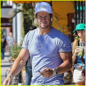 Mark Wahlberg Puts Bulging Biceps on Display While Shopping. 