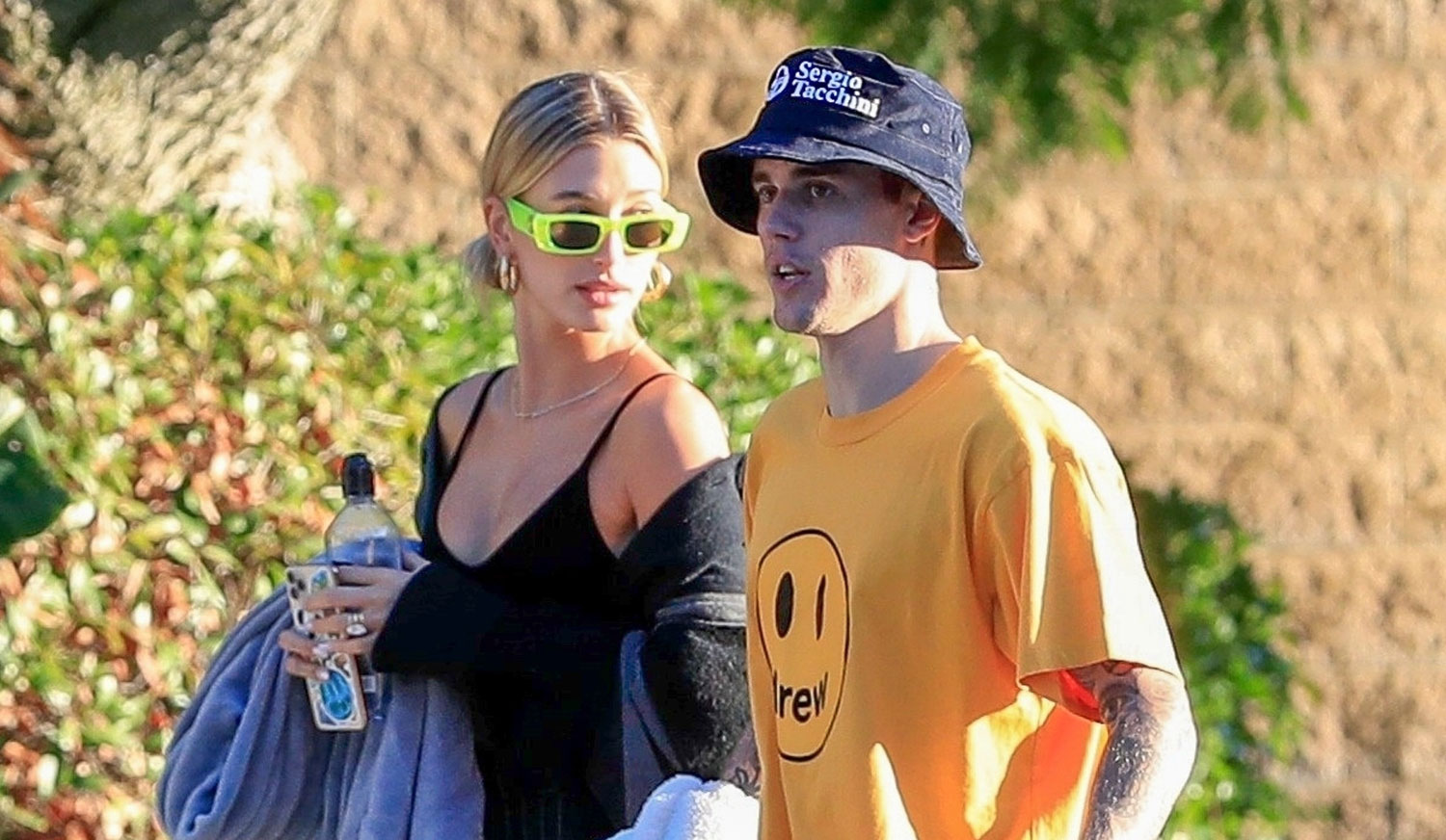 Justin Bieber & Wife Hailey Enjoy a Picnic in Beverly Hills | Hailey