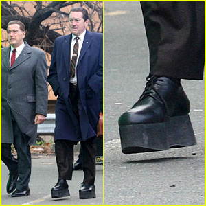Here’s How Robert De Niro Looks So Tall in ‘The Irishman’