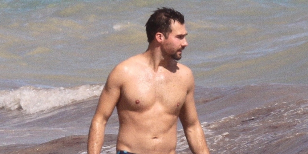 James Maslow Takes A Dip In The Ocean While On Vacation In Mexico
