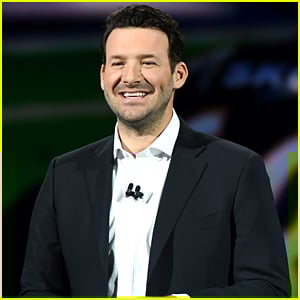 tony romo skechers slip ons