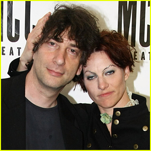 Neil Gaiman's Latest GoodReads Pick Is a Dig at Estranged Wife Amanda Palmer (Update: He Was Hacked!)