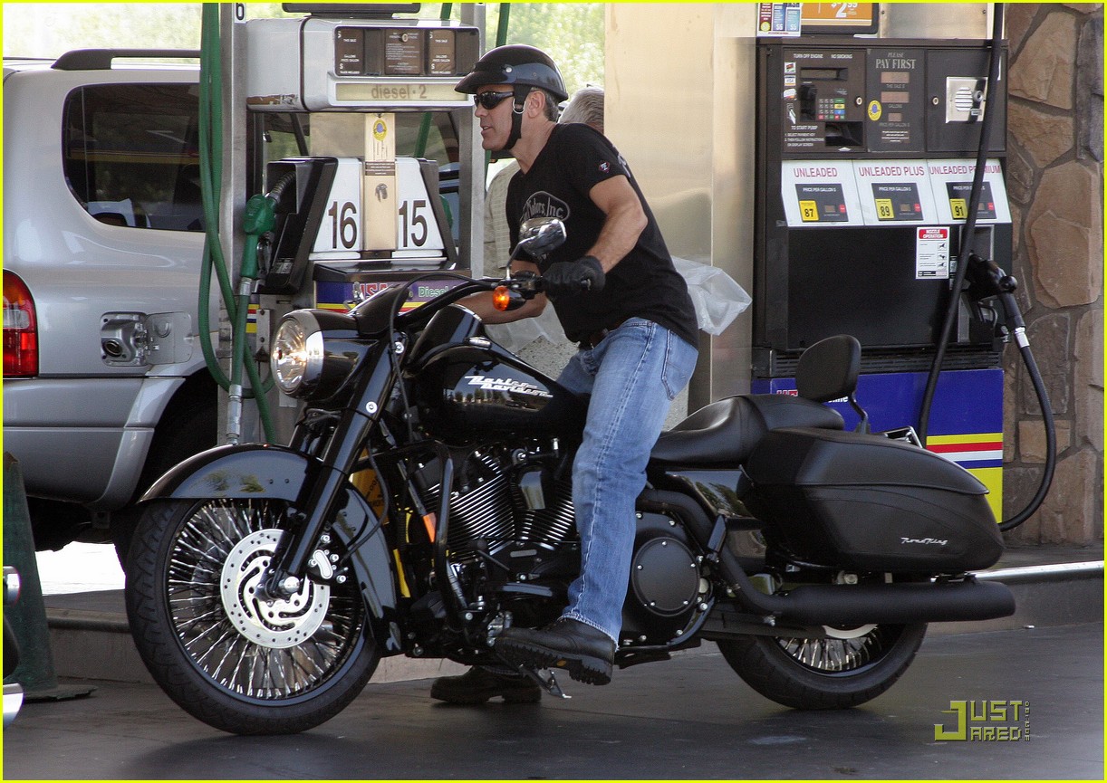 George Clooney is a Macho Motorcycle Man: Photo 1929901 | George