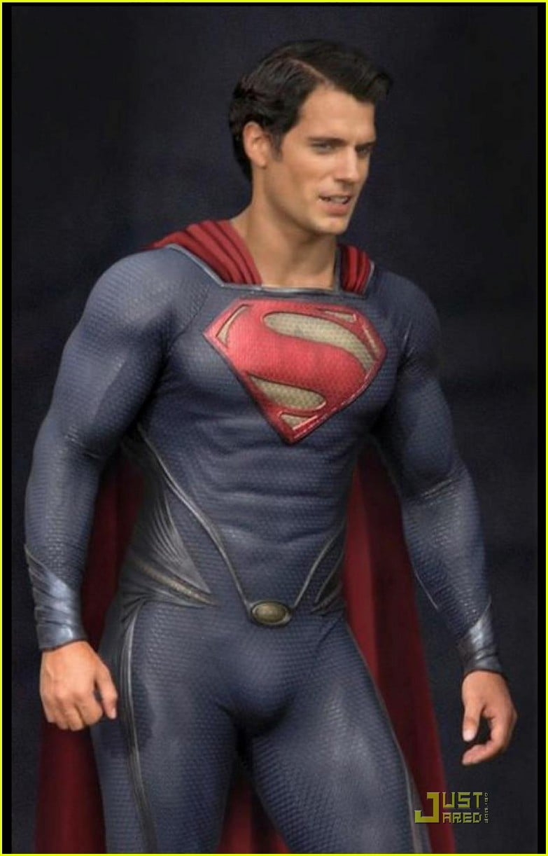 http://cdn01.cdn.justjared.com/wp-content/uploads/2011/09/cavill-superman1/henry-cavill-superman-man-of-steel-set-photos-01.jpg