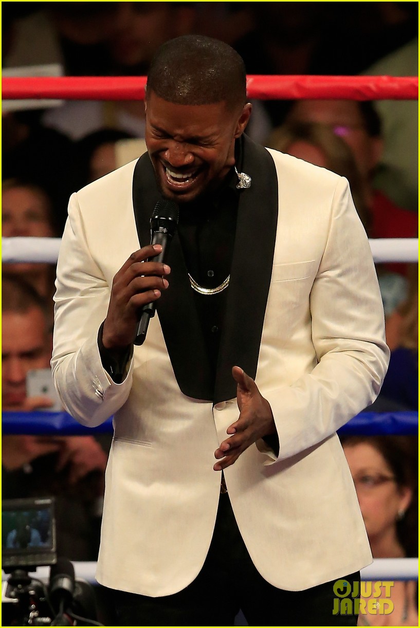 Jamie Foxx Sings the National Anthem For Mayweather Vs. Pacquiao Fight