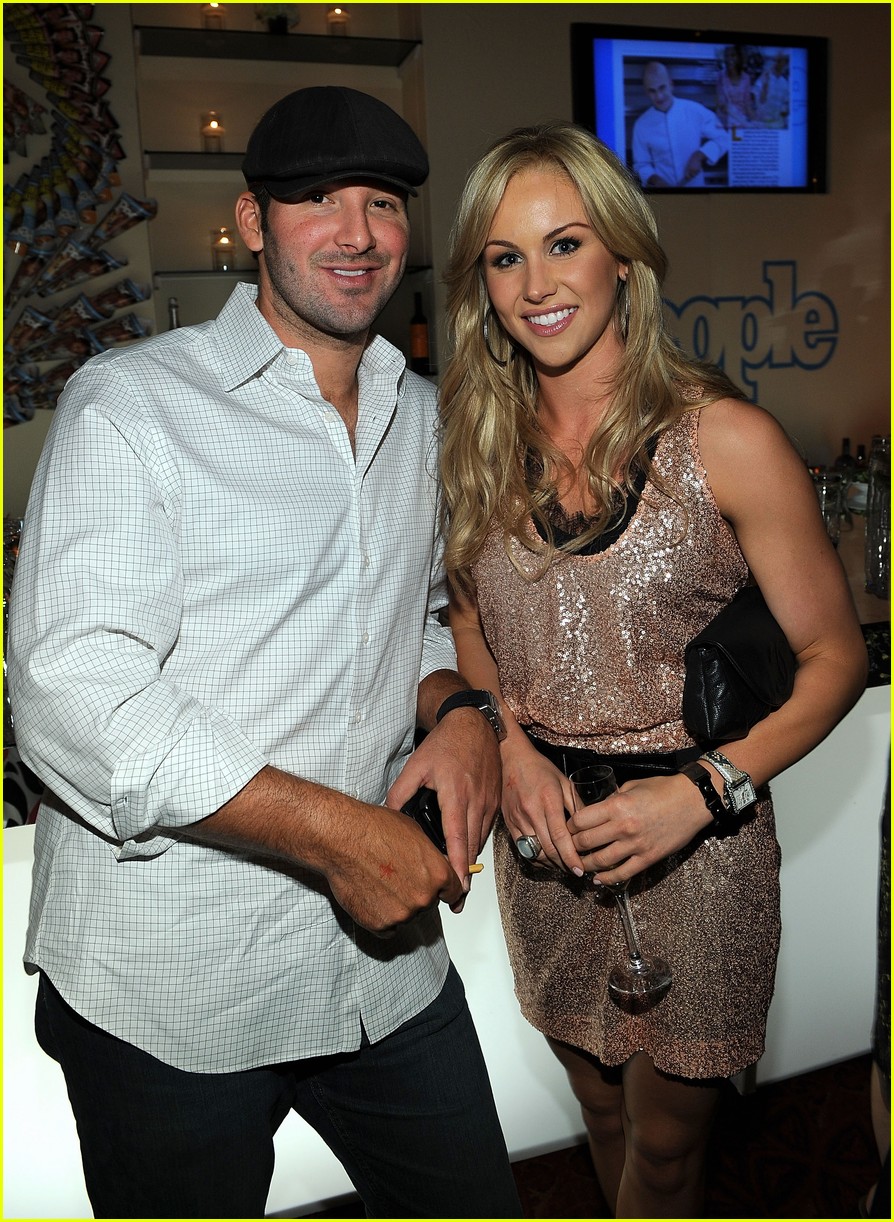 Happily married husband and wife: Tony Romo and Candice Crawford(while she was pregnant with third child)