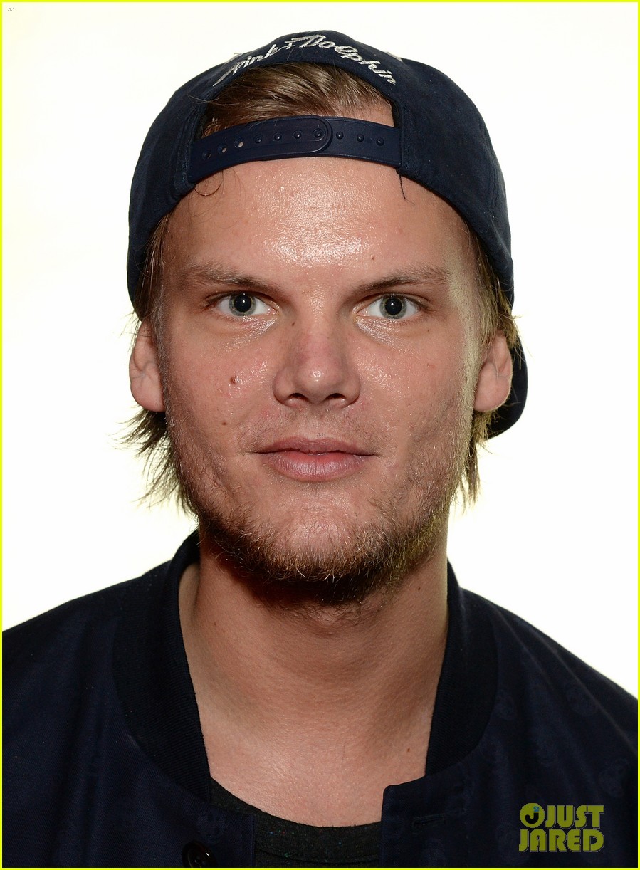 Avicii Dead - DJ & Music Producer Dies at 28: Photo 4068136 | Avicii ...