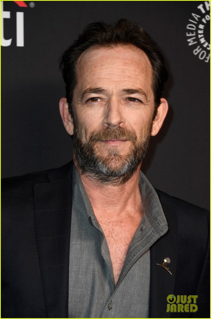 Luke Perry Riverdale And 90210 Actor Dies At Age 52 Days After