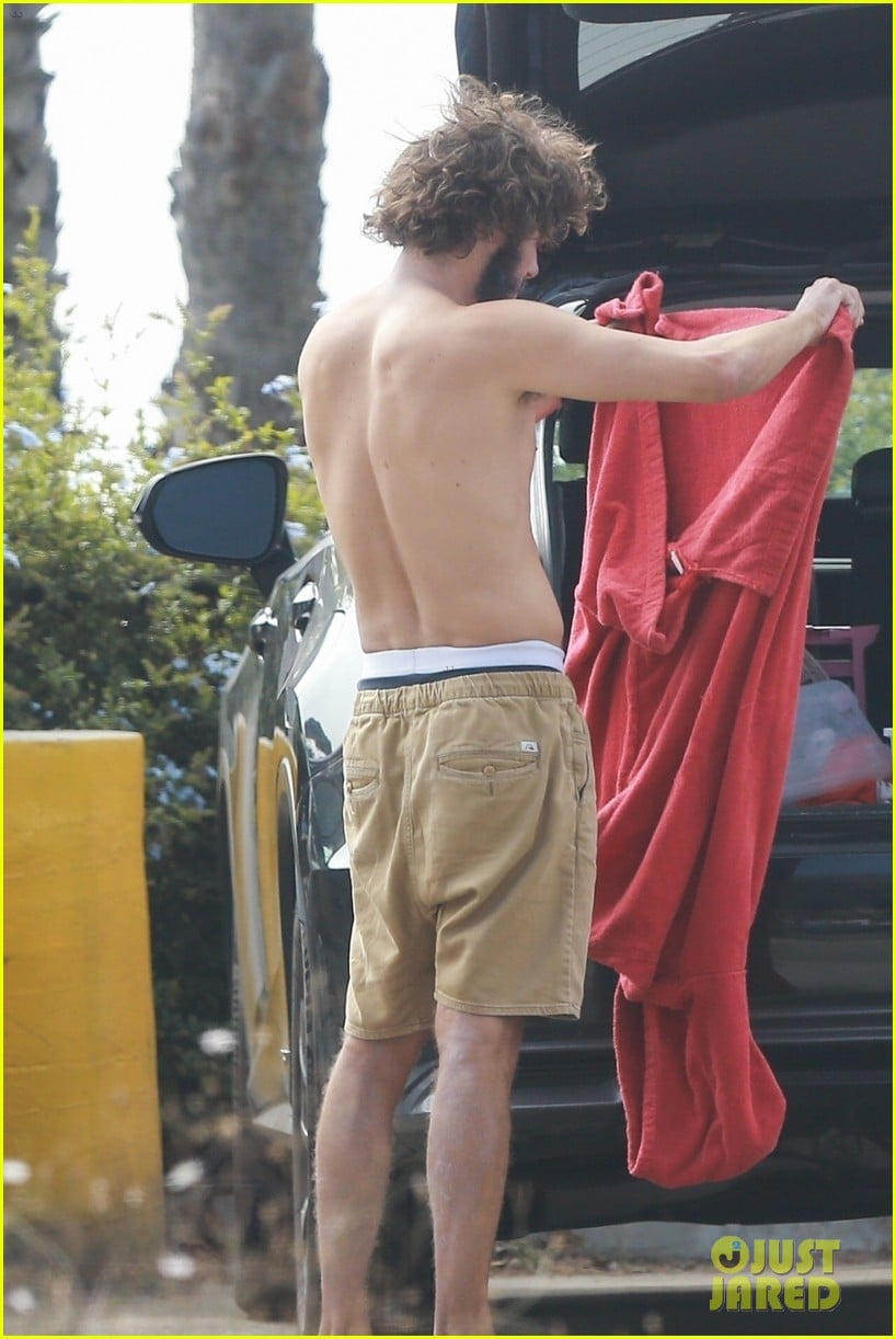 Adam Brody Goes Shirtless After a Beach Day with Wife Leighton Meester ...