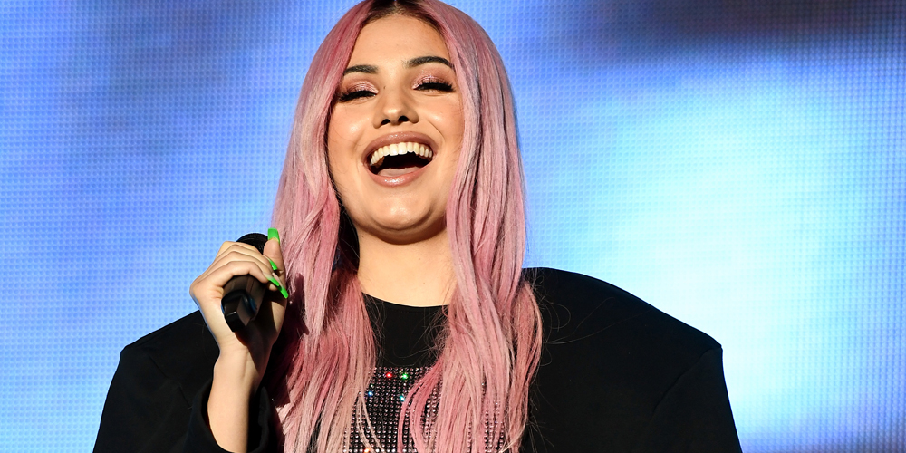 Хорека митинг поинт. Закари ливай фото. Кевин с оскарами. Фото певицы сиара2022. Певицы 2022 самые популярные.