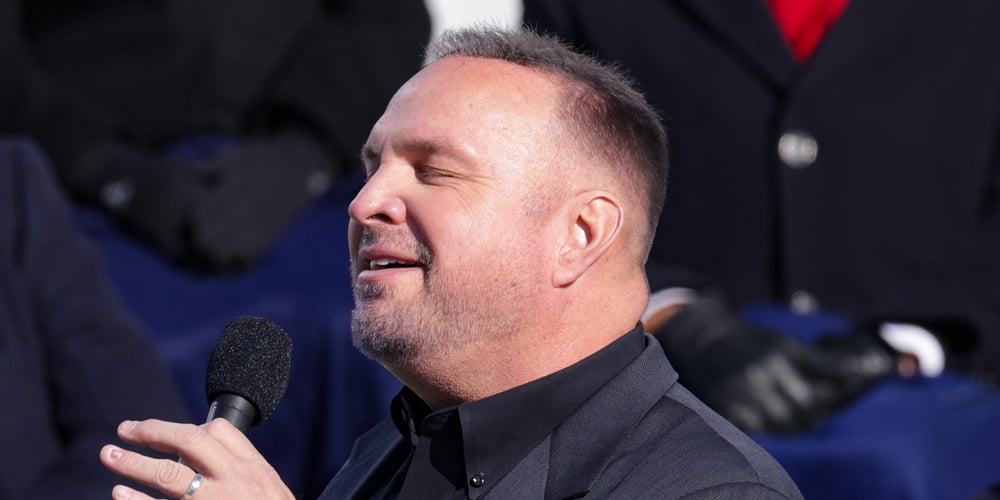 Garth Brooks Performs 'Amazing Grace' at 2021 Presidential ...